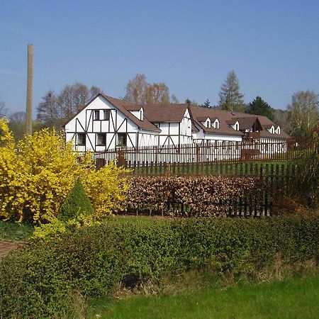 Restaurace A Penzion Ceska Hospoda Heřmanice Buitenkant foto
