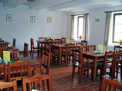 Restaurace A Penzion Ceska Hospoda Heřmanice Buitenkant foto